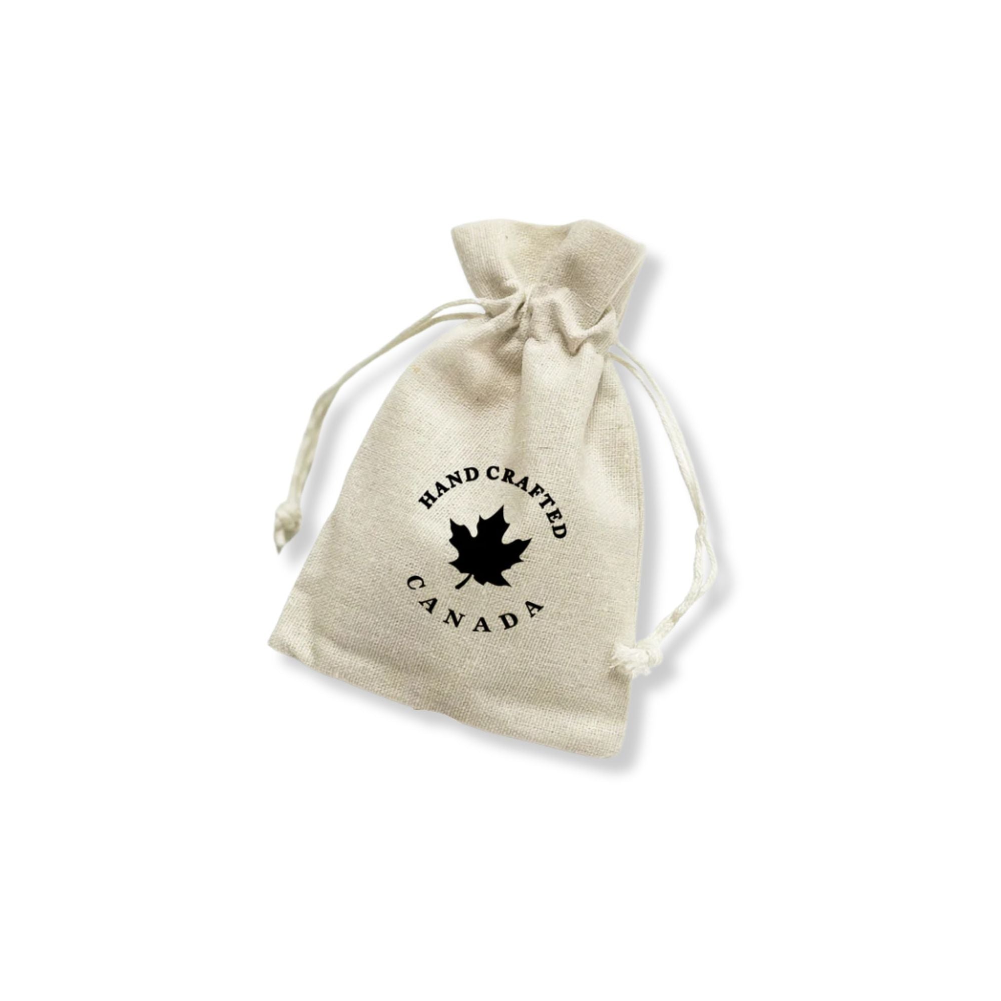 10 Maple Shape Candies In Cotton Bag