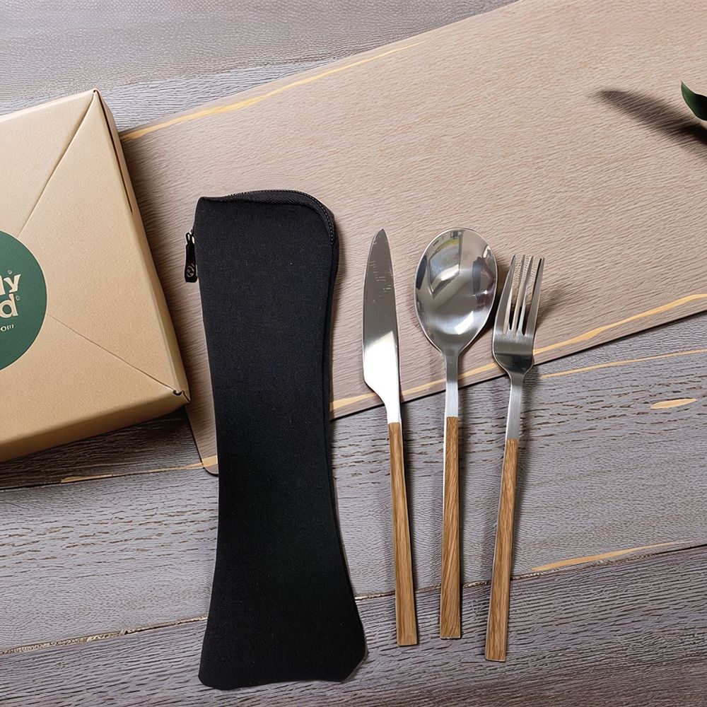 Faux Wood Grain Utensil Set In Pouch