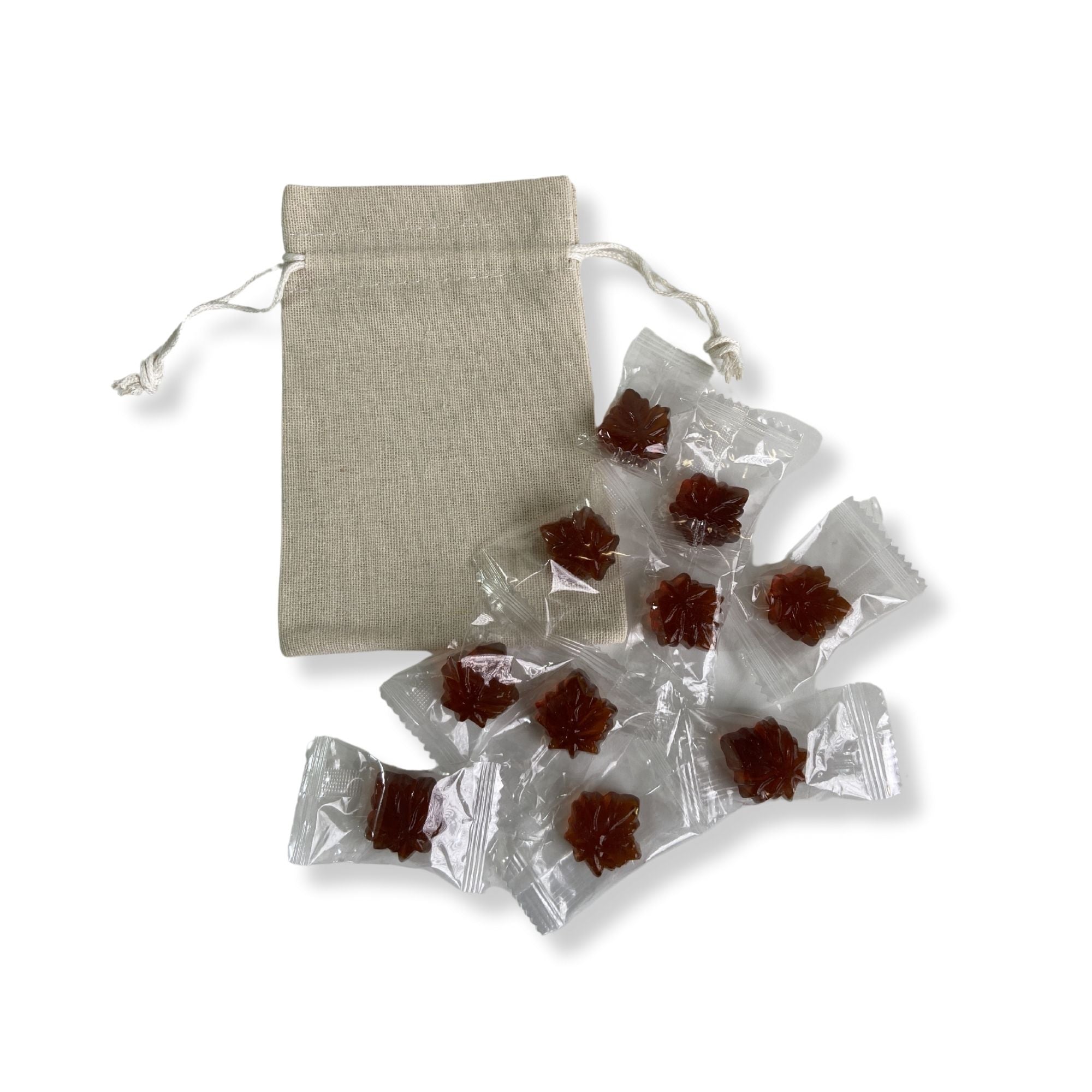 10 bonbons en forme d'érable dans un sachet en coton