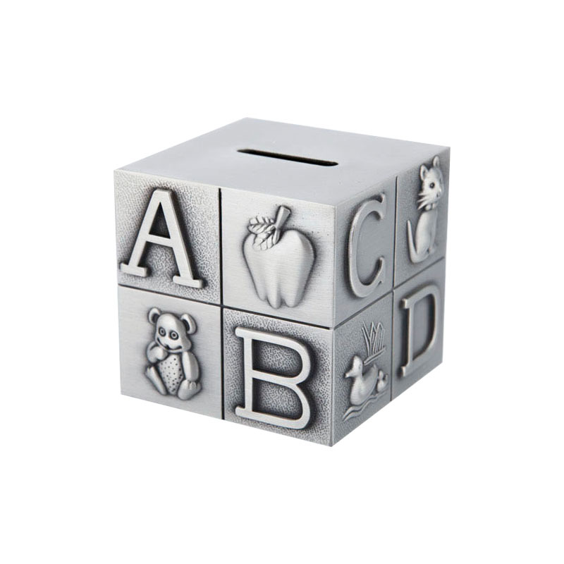 Metal cube forma bebé banco