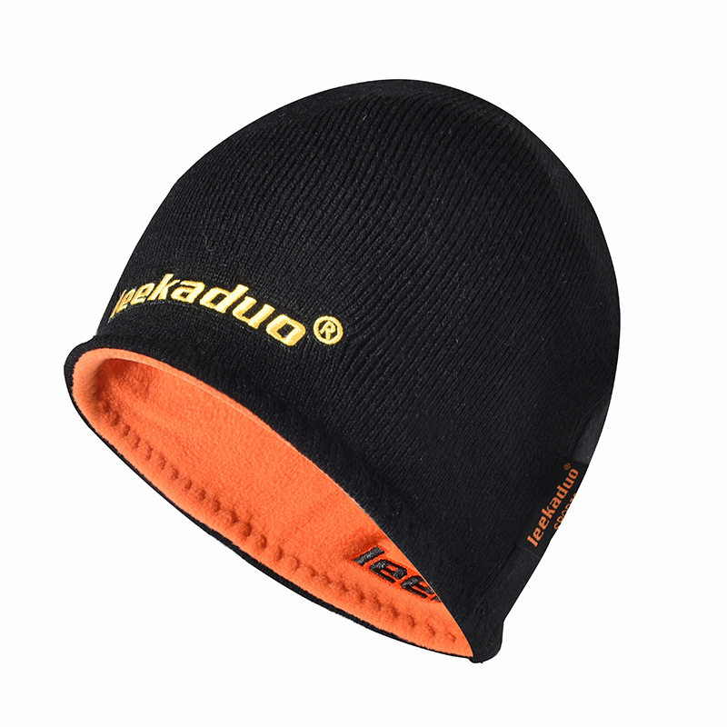 Motif de broderie toque en polaire tricoté double visage