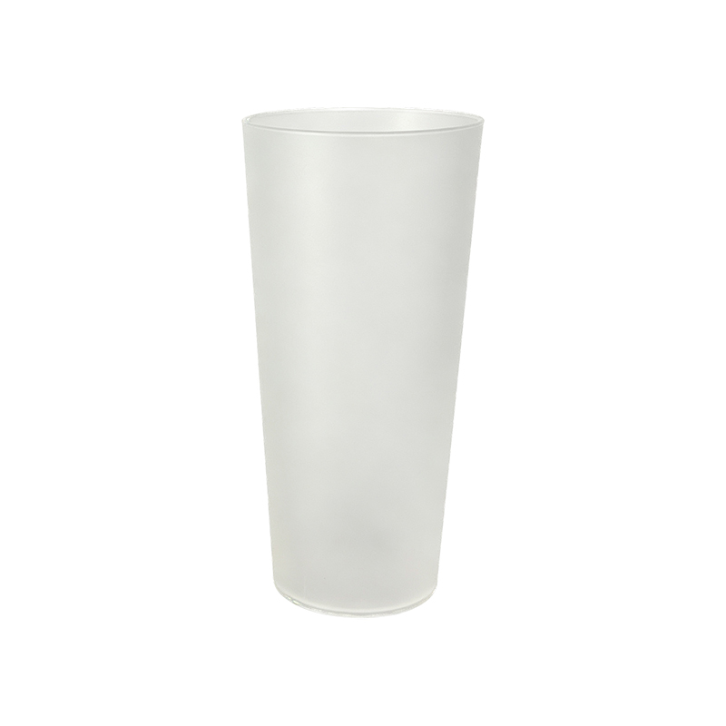 Taza de plástico congelada
