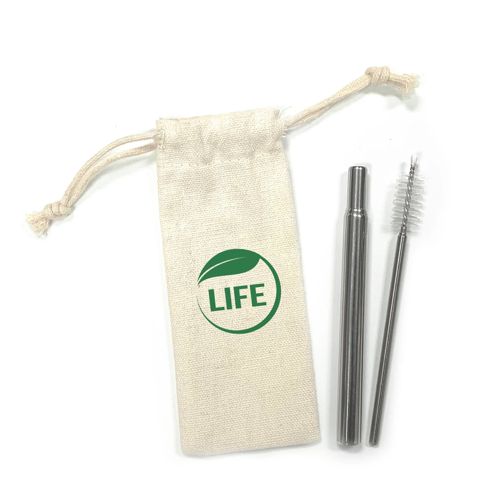 Ensemble paille/brosse pliable dans une poche
