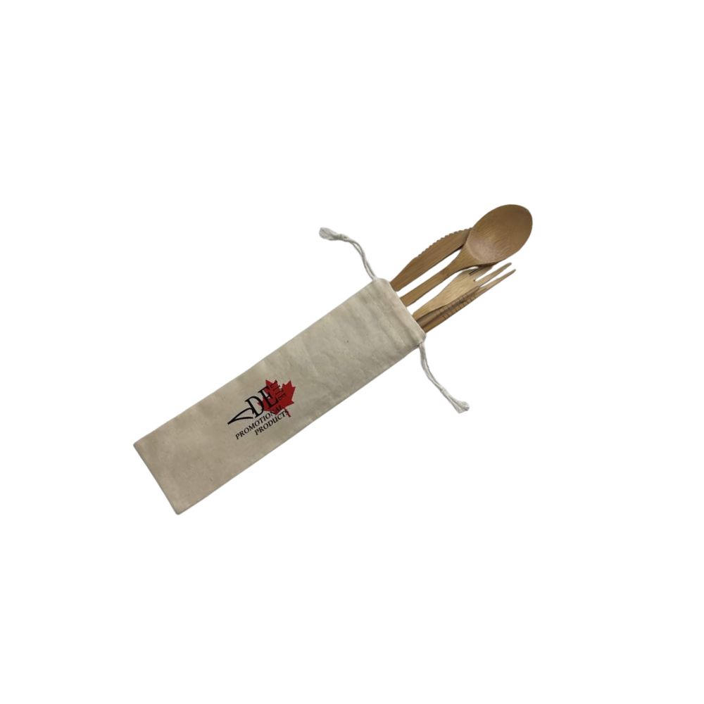 Utensil de bambú con palillos