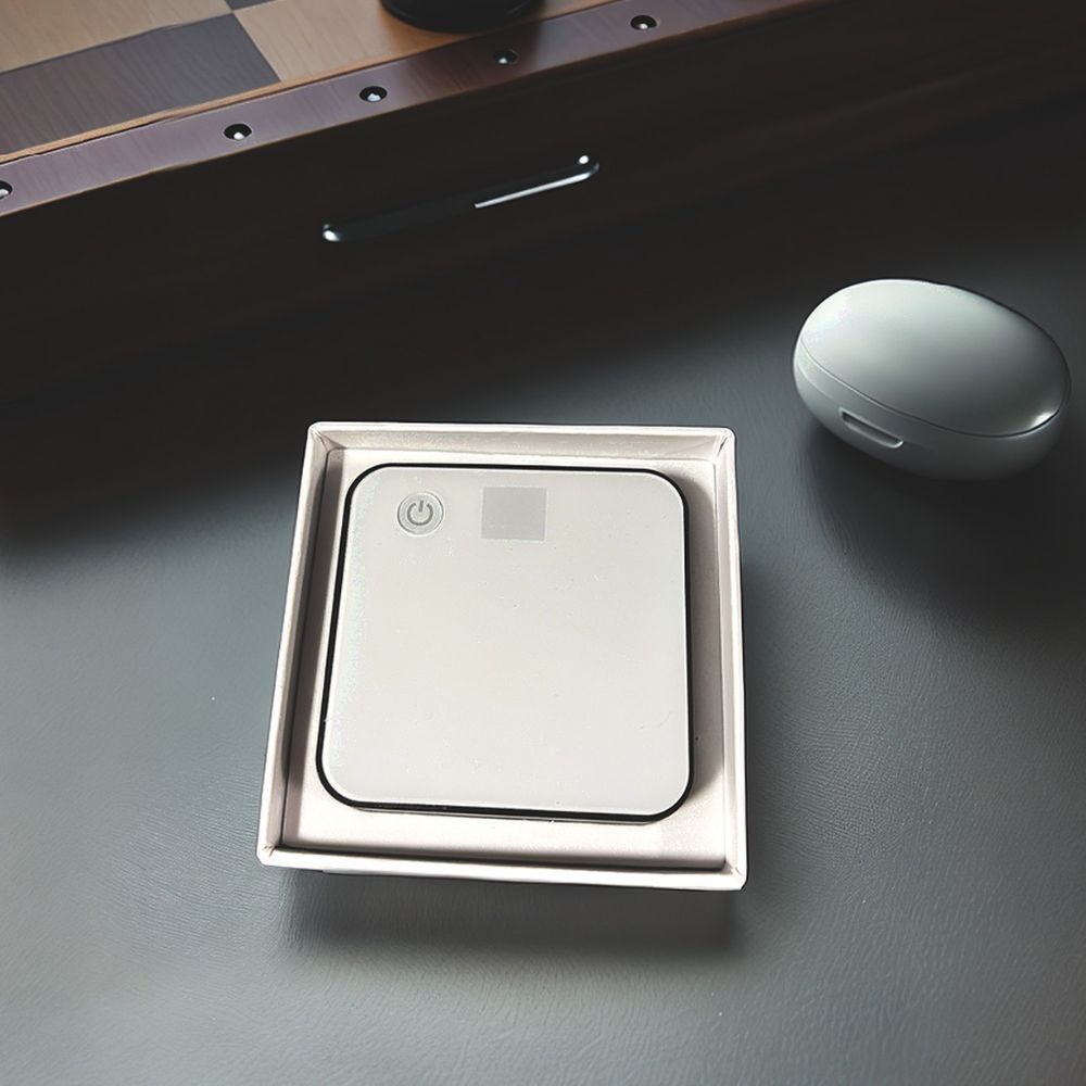 7800 mAh compact power bank
